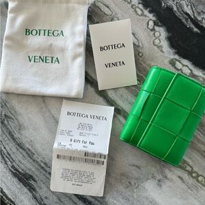 NEW BOTTEGA WALLET
